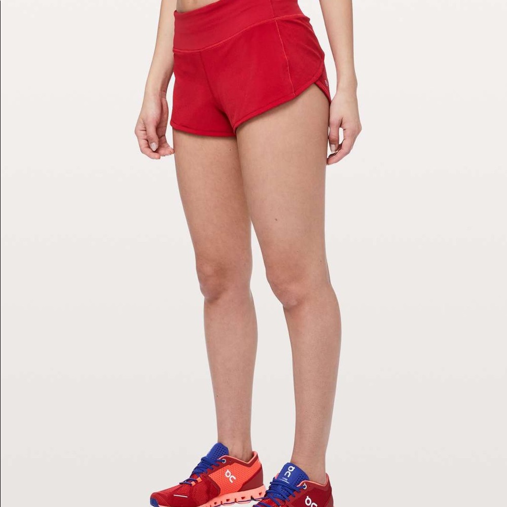 Lululemon Speed Up Shorts 2.5
